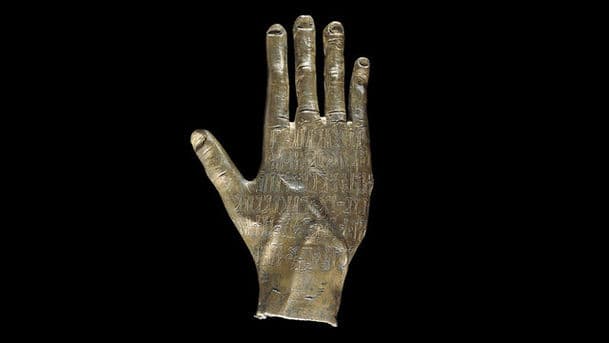 A History of the World in 100 Objects